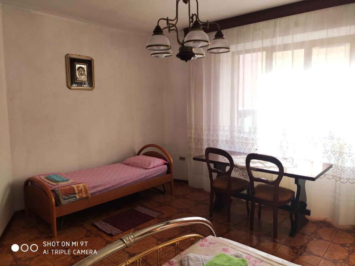 Ghilarza Apartment Via Montenegro מראה חיצוני תמונה