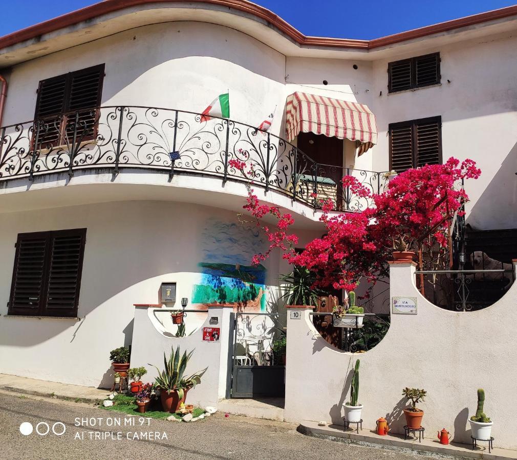 Ghilarza Apartment Via Montenegro מראה חיצוני תמונה